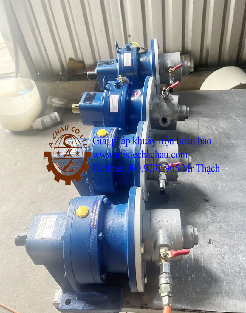 Motor khí nén kèm hộp số giảm tốc